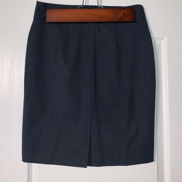 EUC - Banana Republic - Wool Lined Pencil Skirt - Picture 2 of 8